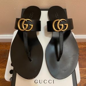 Gucci Marmont black leather thong sandal size 36